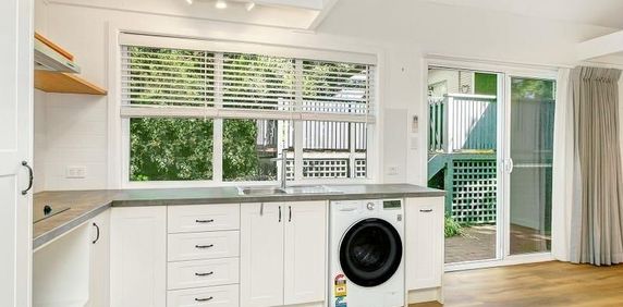 Loft Style Granny Flat - Water, Gas and Electricity included in Rent - Photo 2