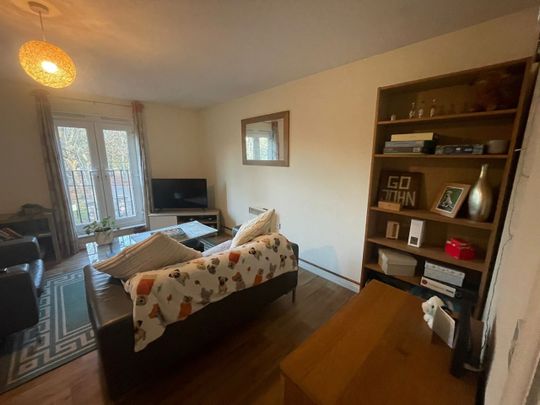 2 Bed Flat, Abbots Mews, LS4 - Photo 1