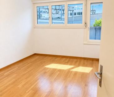 Helle und Grosszügige 4.5Zi-Wohnung - Photo 3
