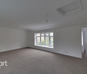 4 bedroom character property to rent - Photo 1