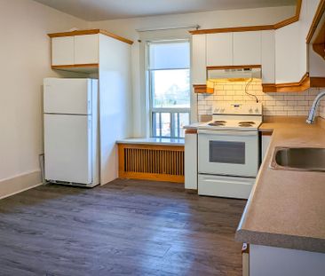 For Lease - 371 St Clarens Avenue Unit# 2nd Floor, Toronto, Ontario - Photo 6