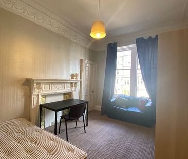 3 bedroom flat to rent - Photo 1