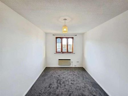 Kings Road, Rushden, Northants, NN10 - Photo 3