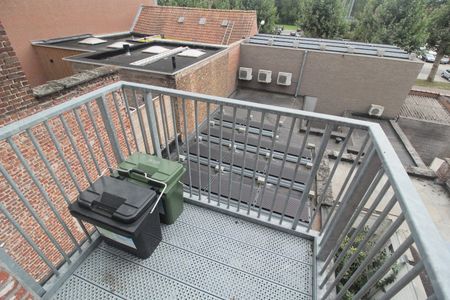 APPARTEMENT MET TERRAS EN 1 SLAAPKAMER IN CENTRUM IEPER - Foto 3