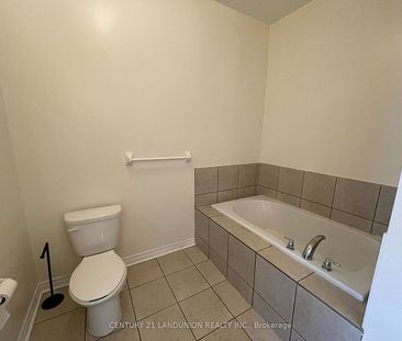 For Lease - 516 Baldwin Crescent, Woodstock, Ontario - Photo 4