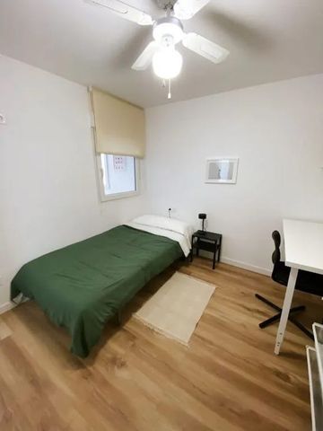 Carrer de Víctor Moya, Valencia, Valencian Community 46022 - Photo 3