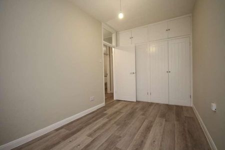 Shifford Crescent Maidenhead Berkshire, SL6 - Photo 3