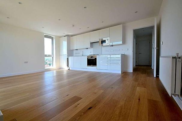 Bromley Road, London, SE6 - Photo 1