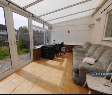 3 bedroom semi-detached house to rent - Photo 1