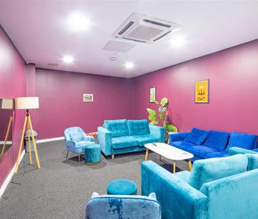 1 bedroom in a flat share to rent - Photo 3