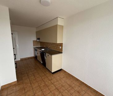 Appartement rafraîchi de 3 pièces au 9? étage, avec balcon et vue d... - Photo 3