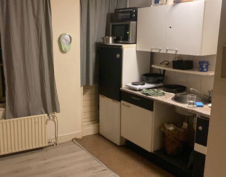 Per direct beschikbaar in het centrum van Roosendaal, een betaalbaar 2-kamerappartement - Photo 4