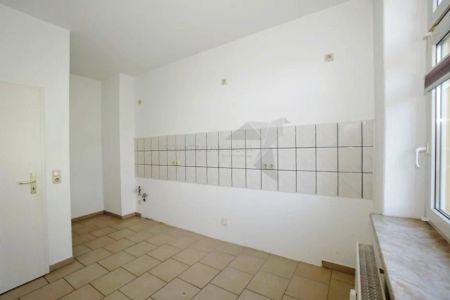 3-Raum-EG-Wohnung mit Pkw-Stellplatz und Tageslichtbad - Photo 3