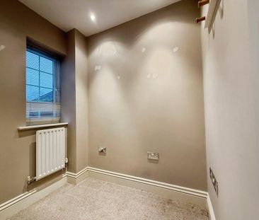 4 bedroom detached house to rent - Photo 4