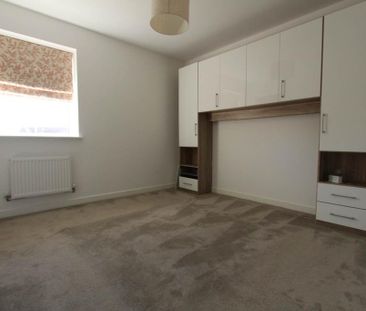 2 bedroom semi-detached house to rent - Photo 2