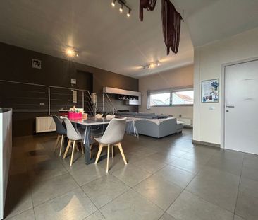 Instapklaar appartement met terras en autostaanplaats in Woubrechte... - Foto 3