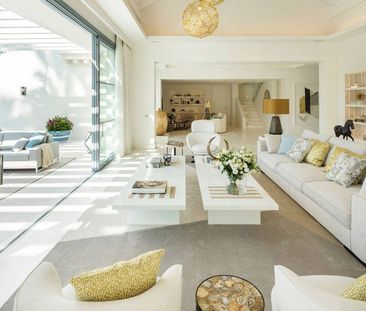 Luxury 7 bedroom Detached House for rent in Marbella, Andalusia - Photo 6