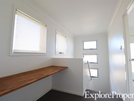 Two bedroom executive style Townhouse in Ooralea - Photo 5