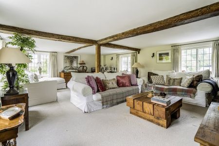 5 bedroom detached house to rent - Photo 2