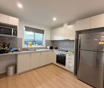 Modern Near-New 2 Bedroom Granny Flat - Photo 4