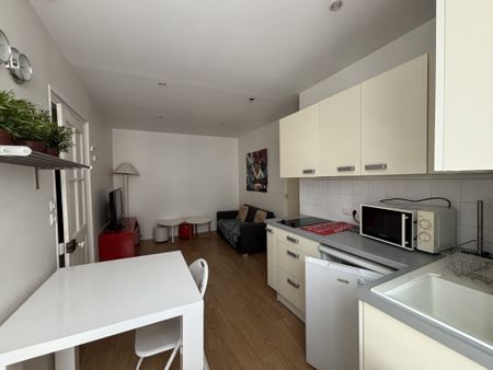 Location Appartement 2 pièces 31m² POITIERS 86000 - Photo 4