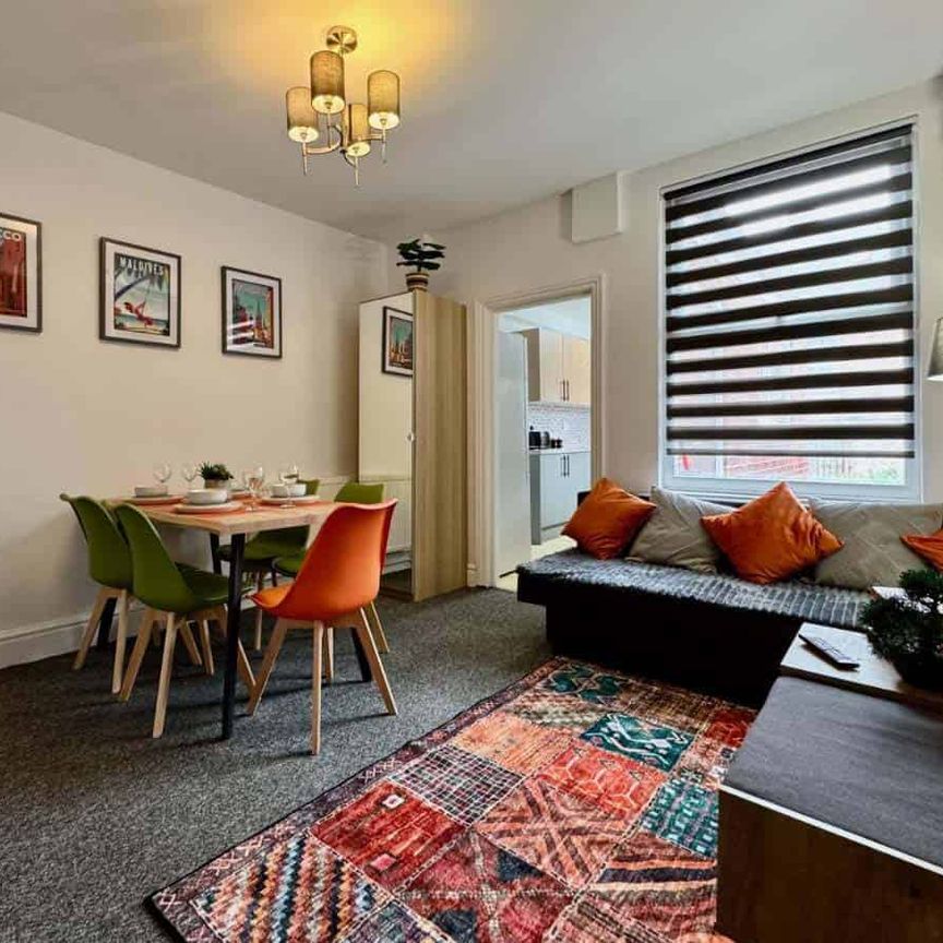 Premier Deluxe Studio - Photo 1