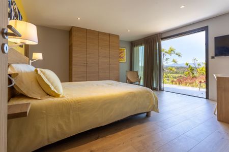 Rental Villa Bonifacio 7 Rooms 350 m² - Photo 2