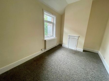 CHRISTCHURCH ROAD, BOSCOMBE (P07759) - Photo 4