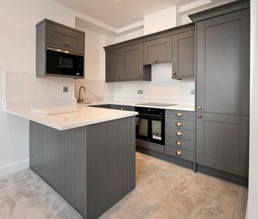 2 bedroom ground floor flat to rent - Photo 4