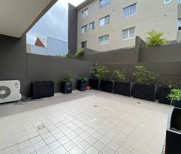 One of a Kind - Split Level 105m2 One Bedroom with Large Courtyard ... - Photo 6