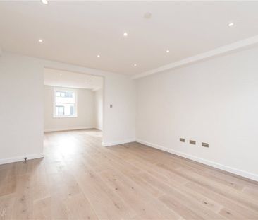 A sensational two bedroom split level apartment finished to a high ... - Photo 1