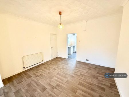 3 bedroom terraced house to rent - Photo 2