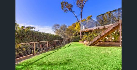 North-Facing Family Entertainer with Pool - Photo 5