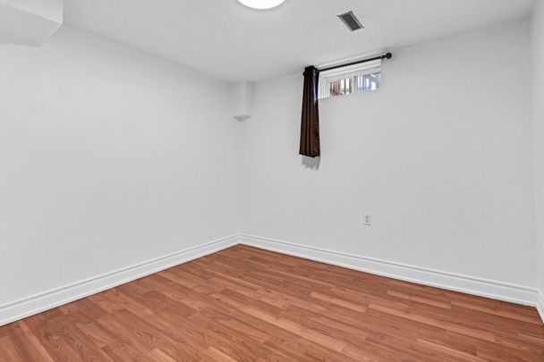 For Lease - 4354 Waterford Crescent Unit# Bsmt, Mississauga, Ontario - Photo 1