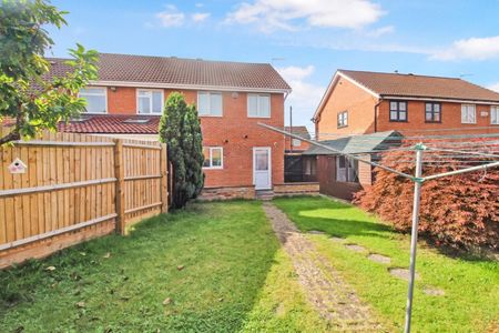 3 bedroom House To Let - Photo 4