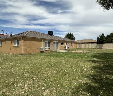 3 Savoy Nook, Shepparton VIC 3630 - Photo 3