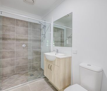 Near New, Stylish & Compact - Photo 6