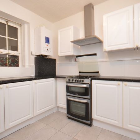 2 Bed Flat, Shadwell Gardens, E1 - Photo 4