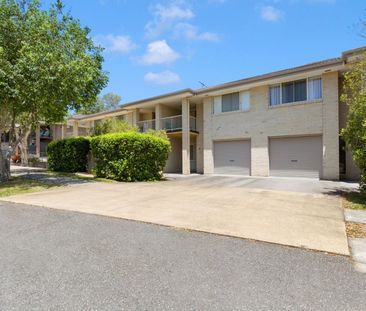 Air Con, large bedrooms & bathrooms - Photo 6