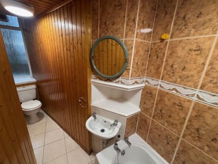 1 bedroom ground floor flat to rent - Photo 4