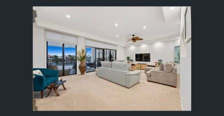 Huge home, best of Canal living, tennis court - Photo 2