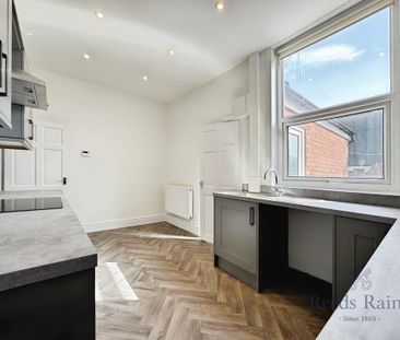 3 bedroom terraced house to rent - Photo 5