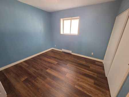 For Lease - 8 Wellington Street Unit# 1, Kawartha Lakes, Ontario - Photo 5