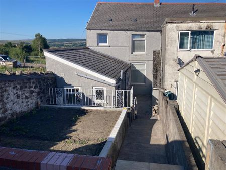 3 bedroom property to rent - Photo 5