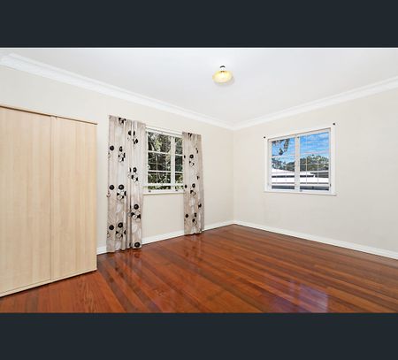 11 Kilkivan Avenue, Kenmore, Qld 4069 - Photo 2