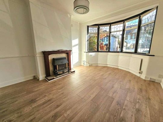 Norfolk Road, Upminster, RM14 - Photo 1