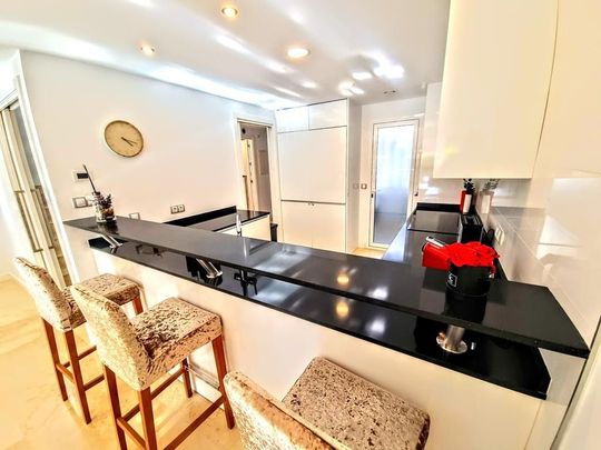 3 bedroom luxury Semidetached House for rent in Marbella, Spain - Photo 1