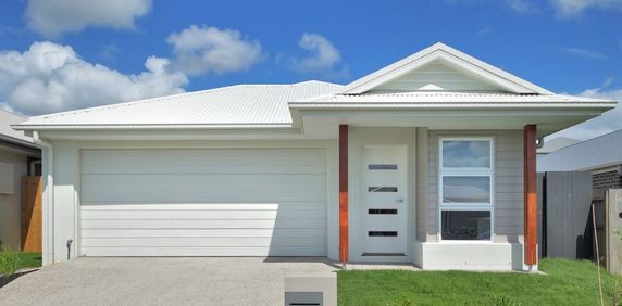 Beautiful Four-Bed Brand New house at Victoria Point - Photo 2