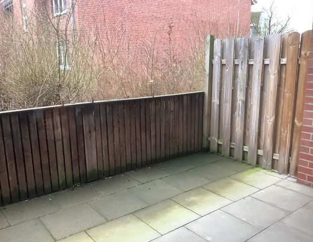 2-Zimmer-Erdgeschosswohnung mit kleiner Terrasse! - Foto 1