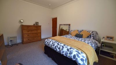 6 bedroom House in Hyde Park Terrace, Leeds - Photo 3